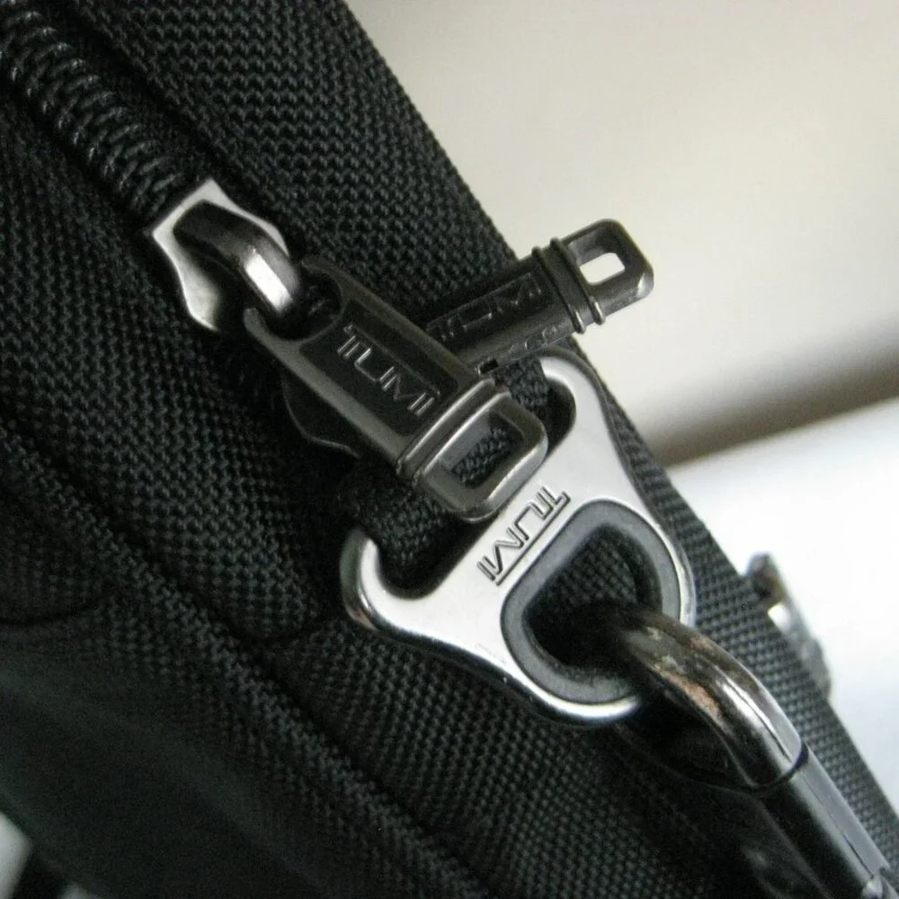 TUMI Alpha Slim Laptop Tablet Briefcase Shoulder Bag Case